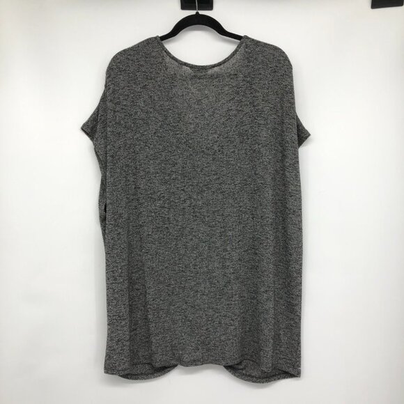 Reitman's Grey & White Marled cap Sleeve draped knit front top Plus size 2x - Picture 2 of 16
